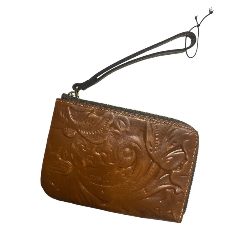 Patricia Nash wristlet leather waller 3/4 zip VGUC